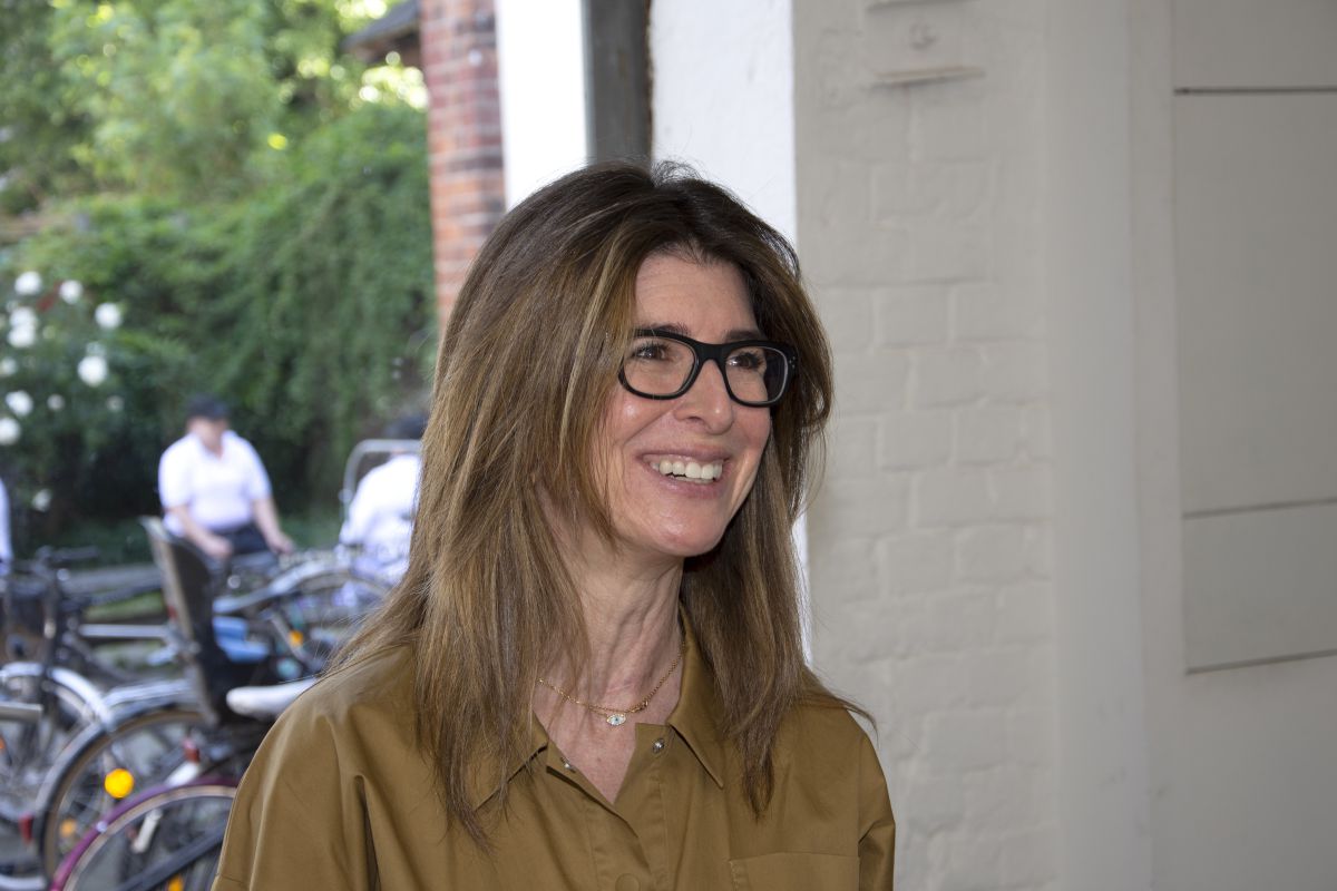 Flachgewebe und Flechtstühle: Gemeinschaftspräsentation in Hamburg