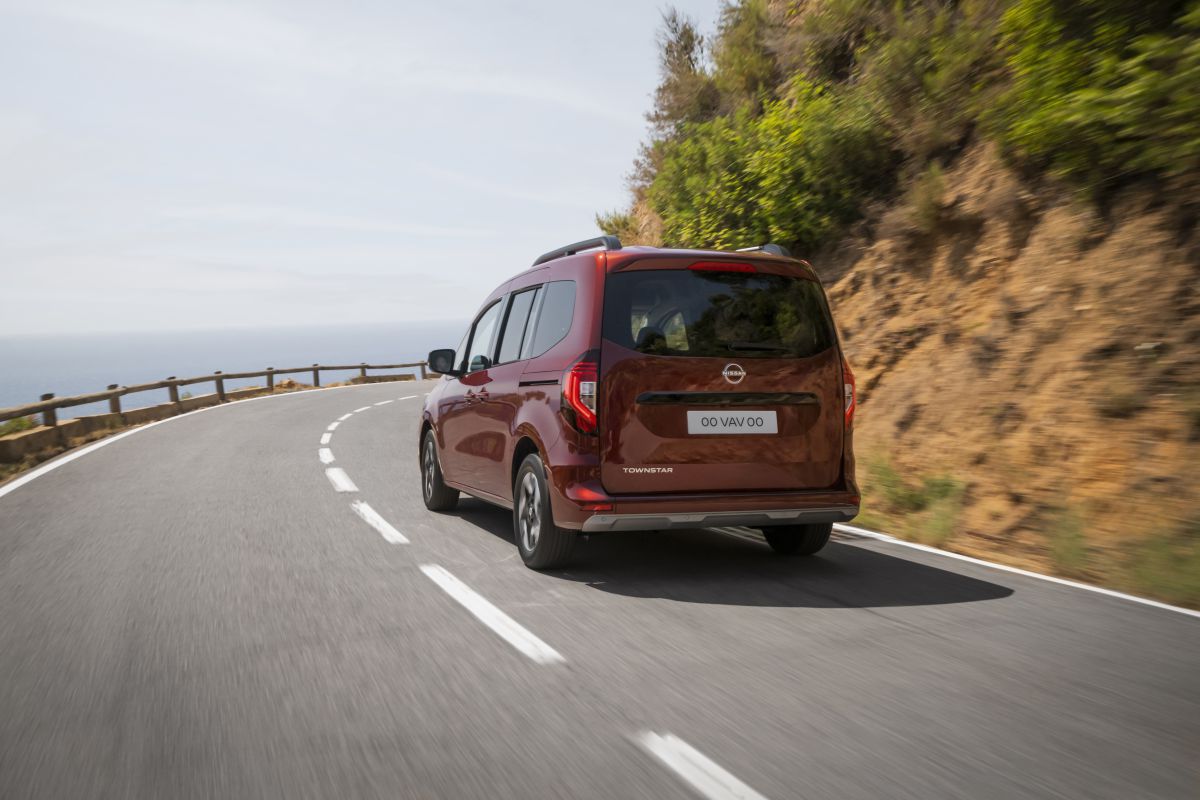 Neuer Kastenwagen mit viel Stauraum