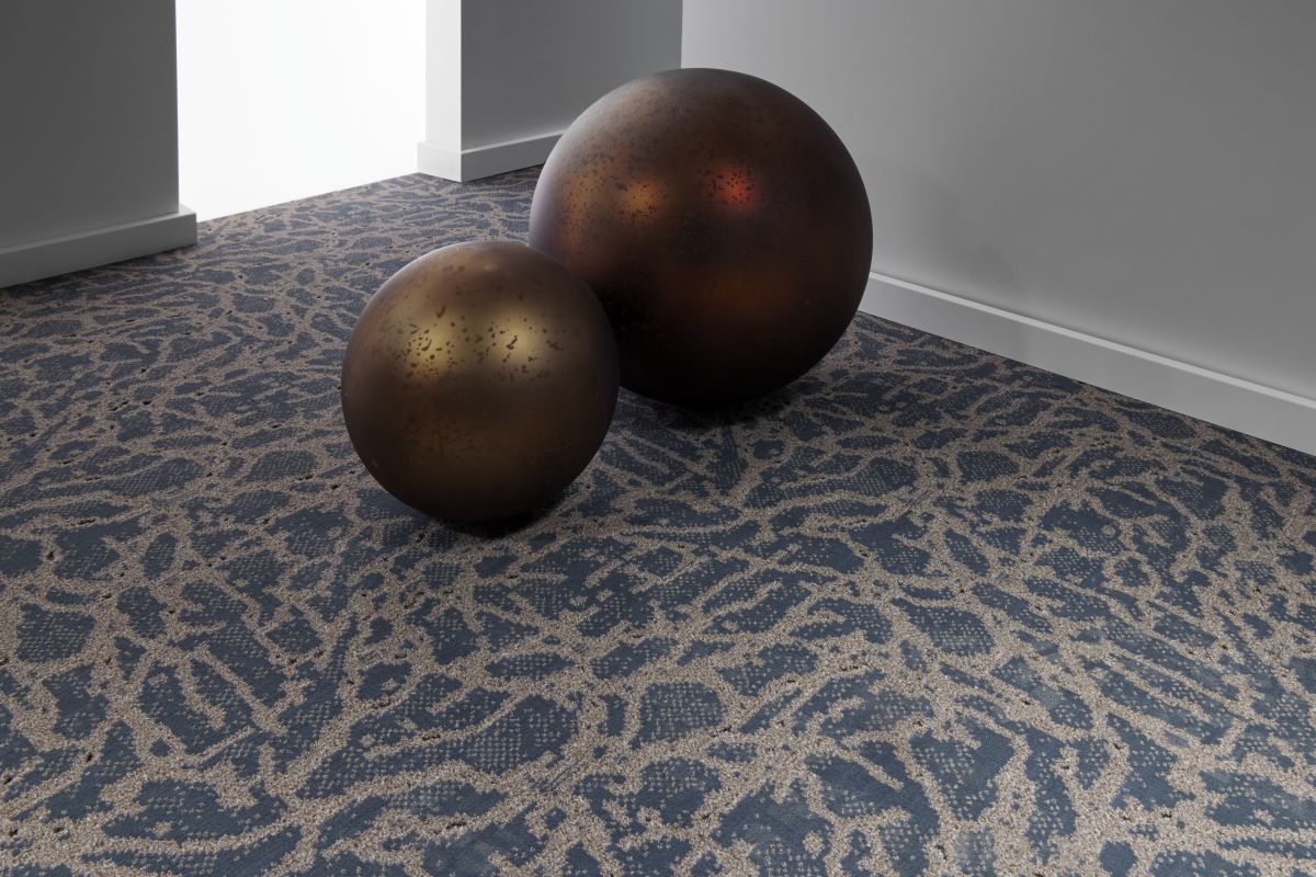 Zeitgemäße, kreative Designs – gewebt und tuftgemustert