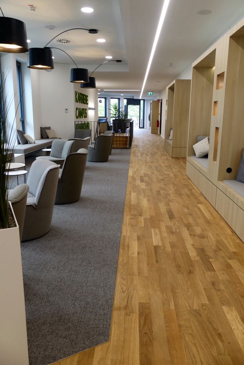 Nachhaltige Bodenverlegung im großen Stil