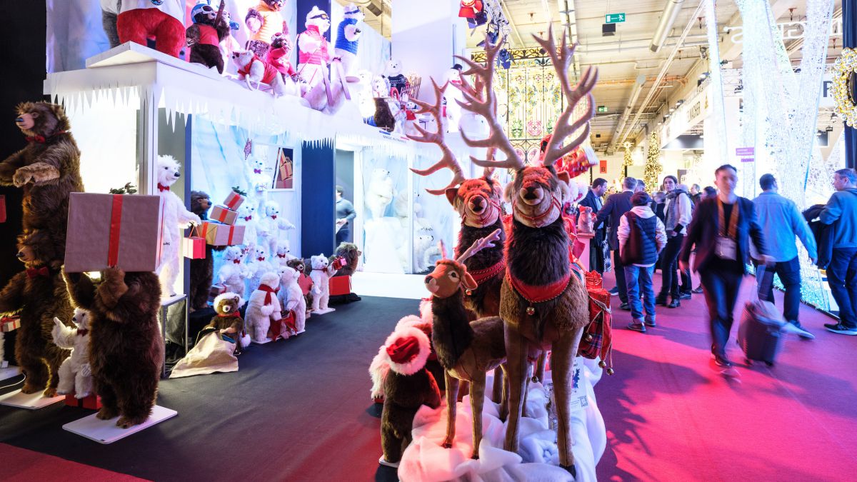 Naturnahe Deko für den weihnachtlichen PoS