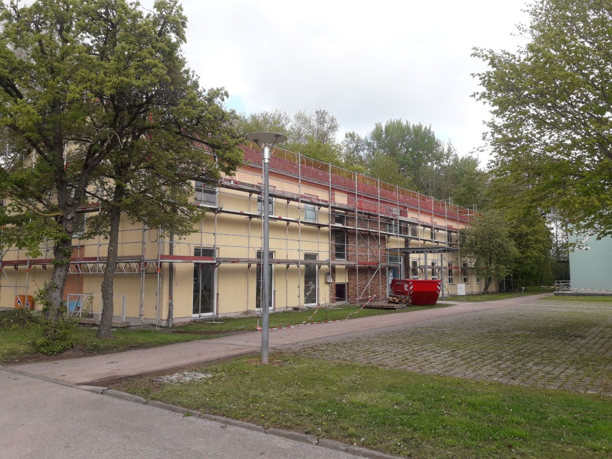 Praxiszentrum für Schulungen auf dem Gelände der Bayerischen Bauakademie