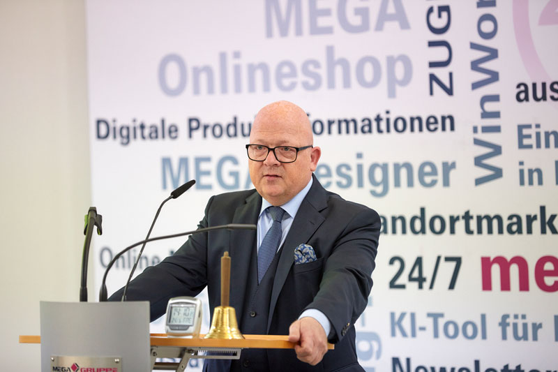 Mega zieht positive Bilanz und stimmt Fusion zu