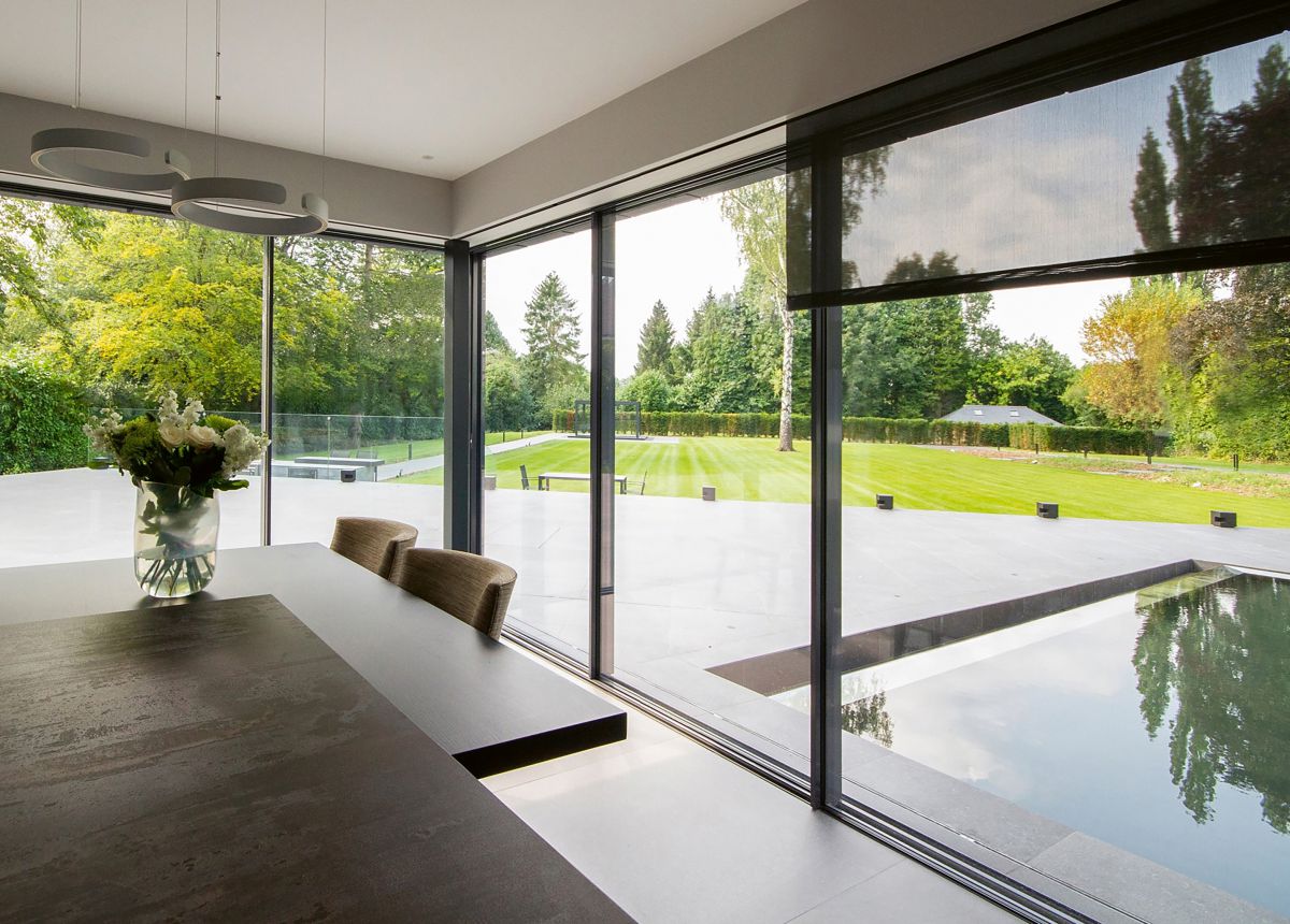 Professionelle Einbaulösungen für Rollos