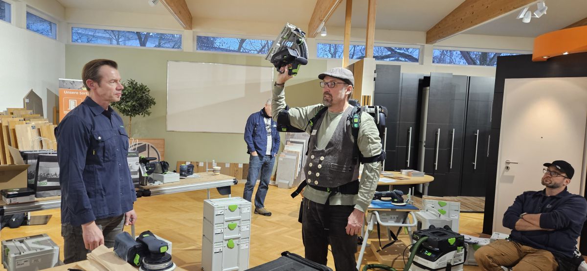Bodenhandwerker freuen sich über Festool-Schulung