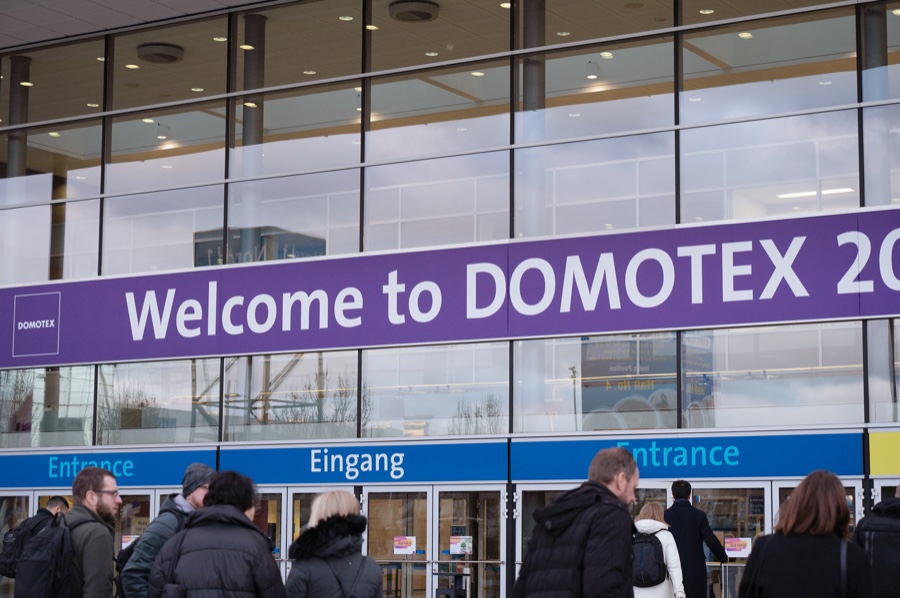 Die Domotex findet vom 11. bis 14. Januar 2024 in Hannover statt. Trotz Bahnstreik zur Domotex