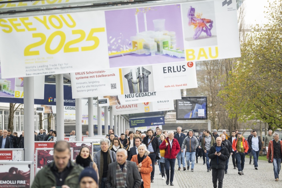 BAU 2025: Messe München erwartet ausgebuchte Hallen title=