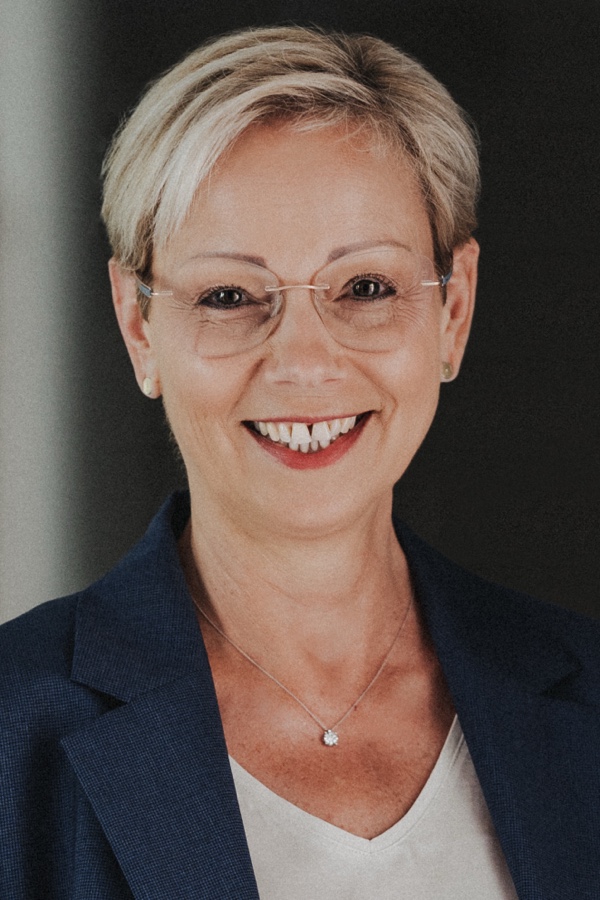 Sabine Theisohn Sabine Theisohn seit 45 Jahren beim FHR